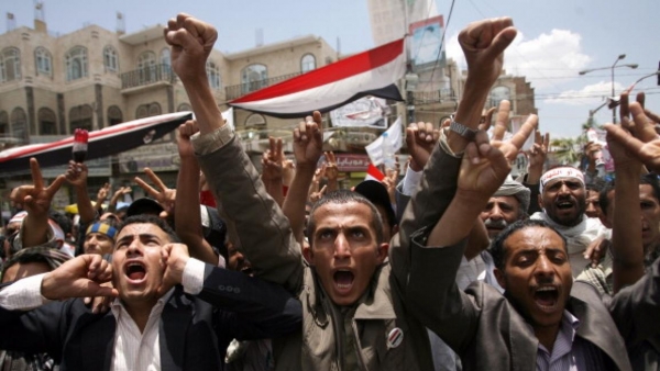 عقد على ثورة 11 فبراير.. حلم اليمنيين الذي تبخّر