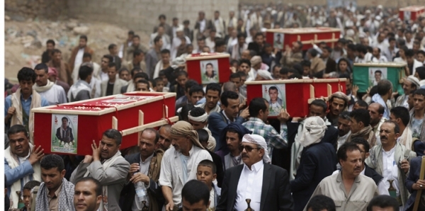 جماعة الحوثي تعلن مصرع 15 ضابطا من عناصرها