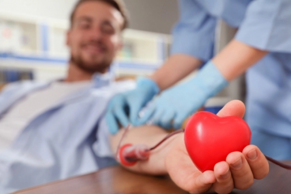 4 فوائد مذهلة للتبرع بالدم