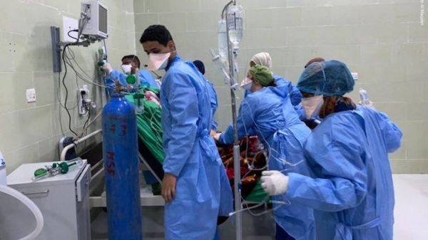 عدن .. مركز العزل بمستشفى الأمل يوقف استقبال حالات كورونا بعد شحة الأدوية