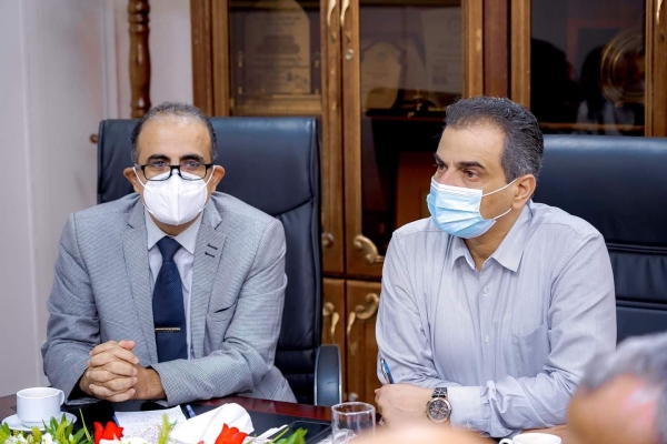 وزير الصحة ومحافظ عدن يؤكدان أهمية تضافر الجهود لمواجهة كورونا