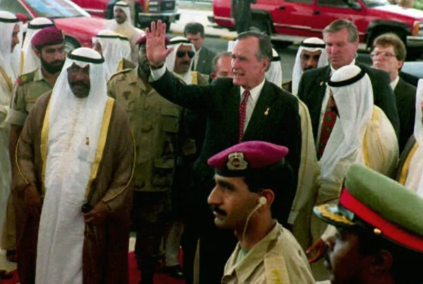 هل حاول العراق قتل بوش الأب في الكويت عام 1993؟