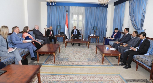 المبعوث الأمريكي يلتقي بنائب الرئيس هادي ويعبر عن قلقه جراء استمرار التصعيد الحوثي