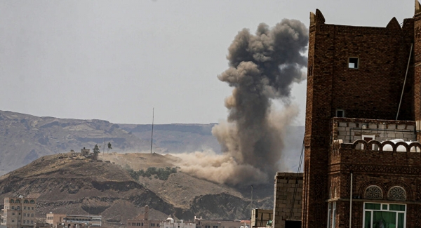 هجوم حوثي بطائرات مسيرة وصواريخ باليستية يستهدف مدينة مأرب
