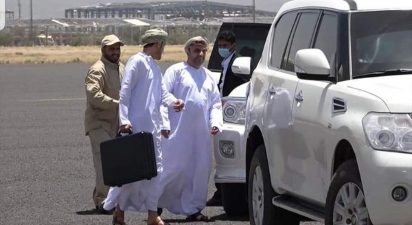 الوفد العماني يغادر صنعاء بعد أسبوع من المشاورات مع الحوثيين