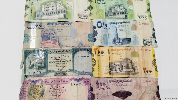 هبوط جديد للريال اليمني أمام العملات الأجنبية