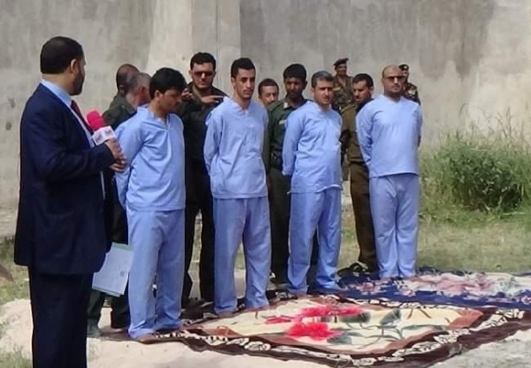 بحضور أولياء الدم.. تنفيذ حكم الإعدام بحق أربعة من قتلة عبد الله الأغبري في صنعاء