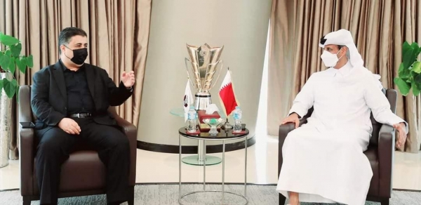 رئيس الاتحاد اليمني لكرة القدم يلتقي نظيره القطري ويوقعا مذكرة تعاون بين الإتحادين