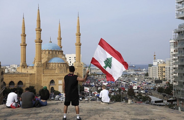 لوفيغارو: سنّة لبنان بحالة توهان بعد تجاهل السعودية لهم