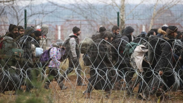 أزمة طالبي اللجوء تدق أبوابها.. أوكرانيا تستنفر قواتها و