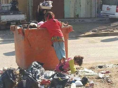 في يومهم العالمي.. أطفال اليمن يحاربوا الجوع وسط أكوام القمامة (تقرير)