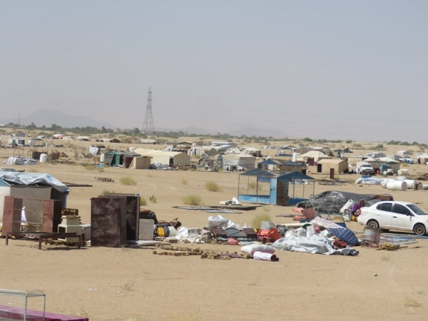 الحوثيون يشنون قصفا صاروخيا على مخيم للنازحين بمحافظة مأرب
