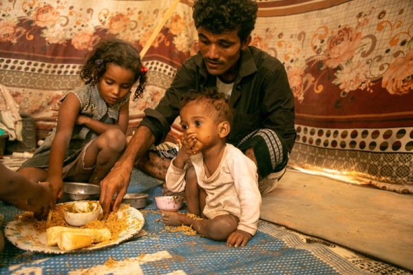 الأمم المتحدة تعلن تقليص برامج إغاثية حيوية نتيجة نقص تمويل في اليمن