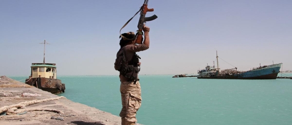 الحوثيون يعلنون احتجاز سفينة إماراتية قبالة الحديدة