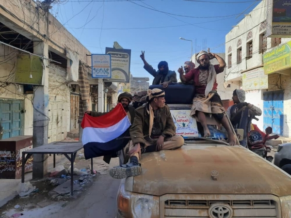 القوات الحكومية تحرر مديرية عين آخر معاقل الحوثيين بشبوة