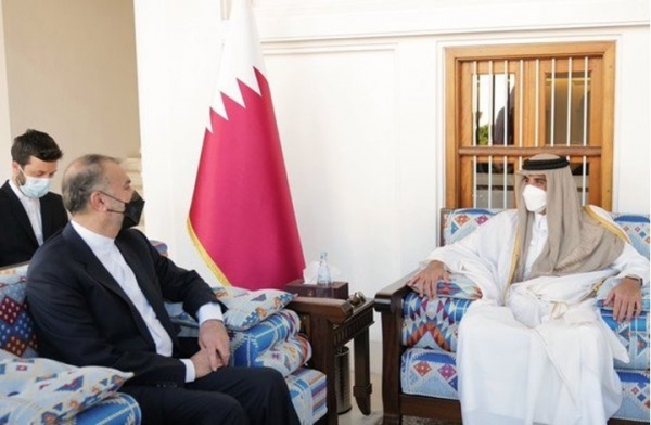 أمير قطر يبحث تطورات المنطقة مع وزير خارجية إيران