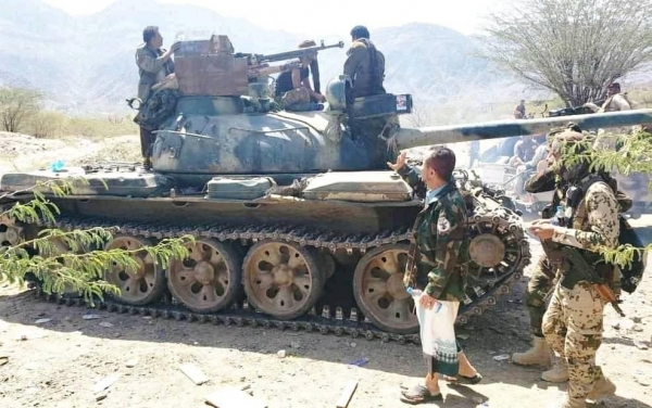 مواجهات عنيفة بين الجيش الوطني والحوثيين غربي تعز