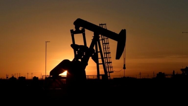 أسعار النفط تقفز بنحو 2.5 دولار مع بدء خطاب بوتين