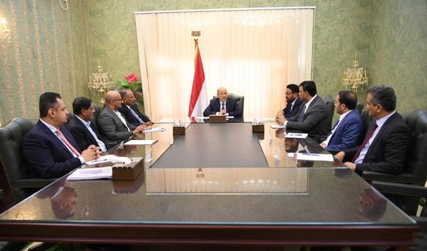 المجلس الرئاسي يعقد إجتماع لمناقشة الخدمات والإحتياجات في عدن