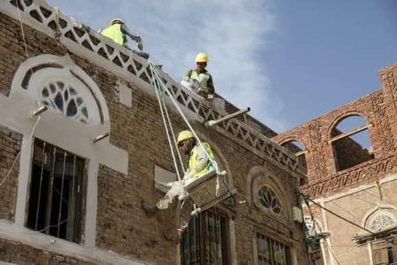 صنعاء التاريخية تتزين من جديد مع صمود الهدنة في اليمن