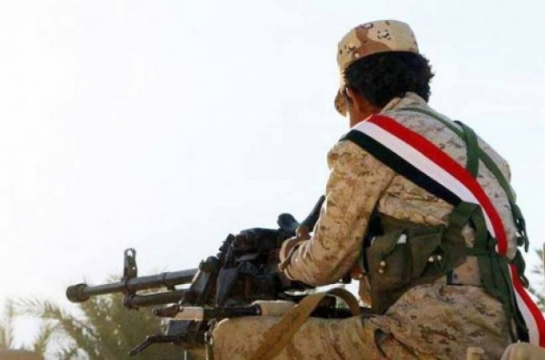 الجيش: إصابة أربعة جنود بنيران الحوثين ومعارك غربي مأرب وحجة