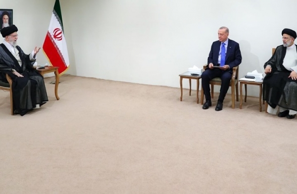 بوتين يصل طهران وخامنئي يحذر من عملية تركية بسوريا