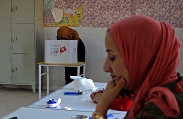 تونس.. هيئة الانتخابات تعلن نسبة المشاركة 