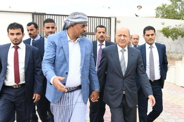 في ظل تصاعد الرفض الشعبي لأدائه.. هل سيتجاوز اليمنيون المجلس الرئاسي لاستعادة دولتهم؟ (تقرير)