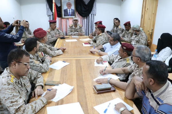 رئيس أركان الجيش يُشدد على التوحد لمواجهات الحوثي كـ 