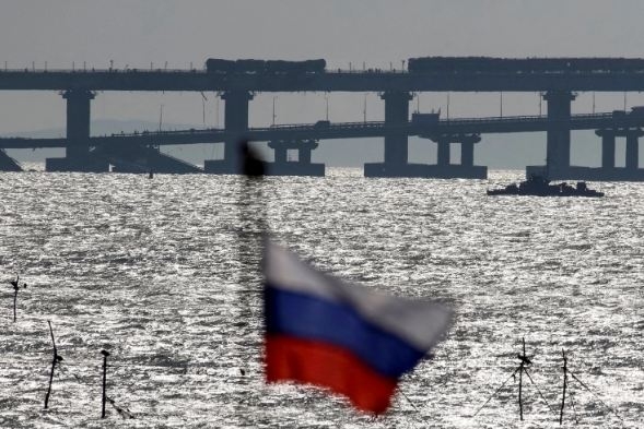سلطات القرم تحدد موعد إصلاح جسر كيرتش وزيلينسكي يتحدث عن قتال عنيف شرق أوكرانيا