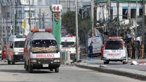 مقتل وإصابة 400 شخص في انفجار سيارتين بالعاصمة الصومالية مقديشو