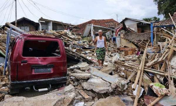 ارتفاع حصيلة ضحايا زلزال إندونيسيا إلى 310 قتيلا