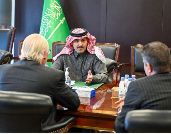 هل زار السفير السعودي العاصمة صنعاء؟