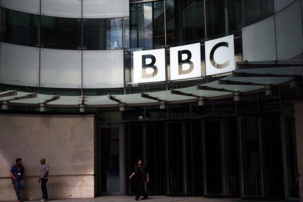 بي بي سي تتوقف بعد 85 عاما من البث.. العرب لن يسمعوا 