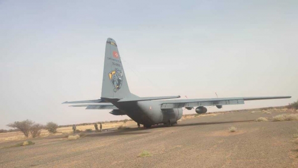 الجيش السوداني يتهم قوات الدعم السريع باطلاق النار على طائرة اجلاء تركية