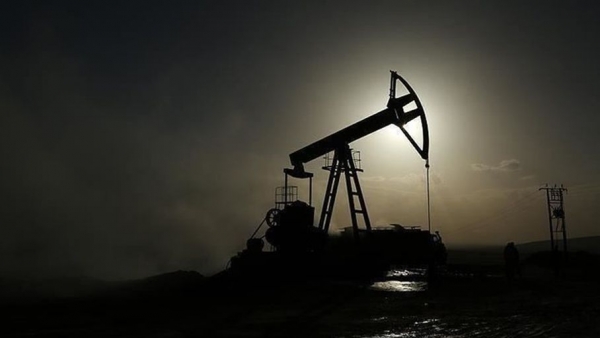قفزة بأسعار النفط بعد تصريحات سعودية وقرار لـ