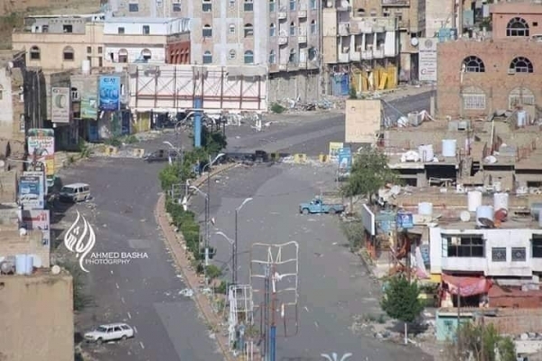 الحكومة: رفع حصار الحوثيين لتعز 