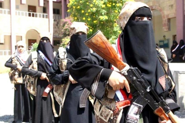 صنعاء.. الحوثيون يخضعون 90 فتاة للتعبئة الفكرية وفنون القتال