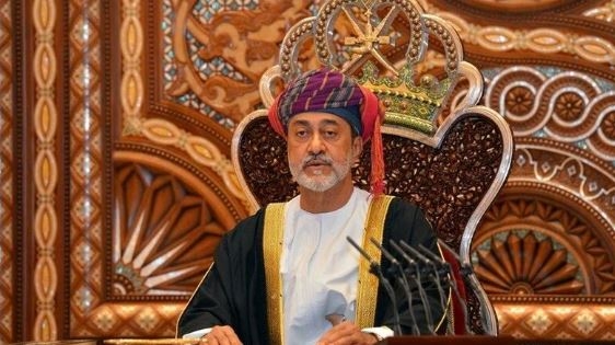 سلطان عمان يدعو لوقف التصعيد في غزة ورفع الحصار عنها