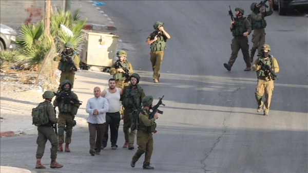 إسرائيل تعتقل 80 فلسطينيا في الضفة الغربية