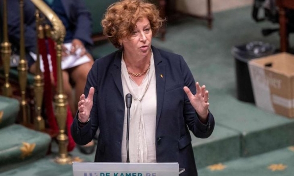 نائبة رئيس الوزراء البلجيكي تدعو لفرض عقوبات على الاحتلال الإسرائيلي