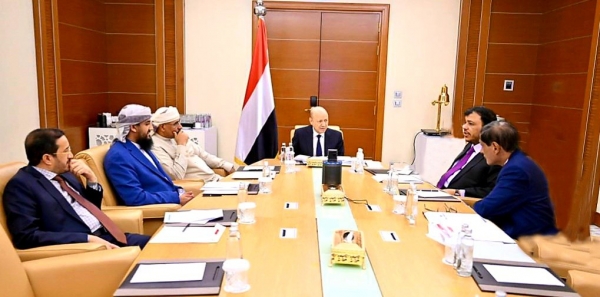 المجلس الرئاسي يناقش انهيار العملة الوطنية ونتائج مفاوضات السعودية والحوثيين
