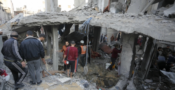 أكثر من 170 شهيداً بغزة في أول يوم بعد الهدنة المؤقتة.. وقطر تتعهد بمواصلة الجهود للعودة للتهدئة