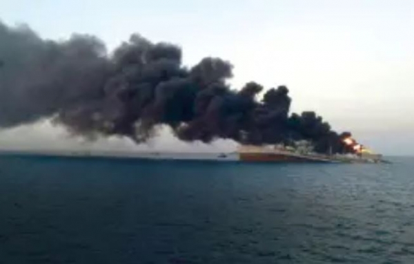 مستشار بن زايد السابق: تحرشات الحوثي بالسفن التجارية بالبحر الأحمر أفعال صبيانية تخدم إسرائيل