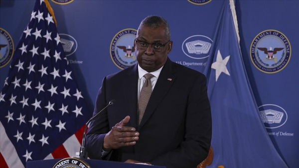 وزير الدفاع الأمريكي يعلن تشكيل قوة متعددة الجنسيات لحماية الملاحة الدولية في البحر الأحمر