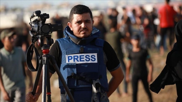 قناة إيطالية تتناول مقتل الصحفيين في غزة من خلال مصوّر الأناضول