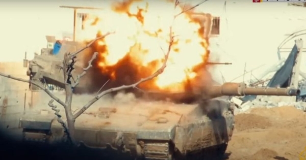 "القسام" تبث مشاهد جديدة من خانيونس.. النيران تلتهم آليات الاحتلال بعد تدميرها