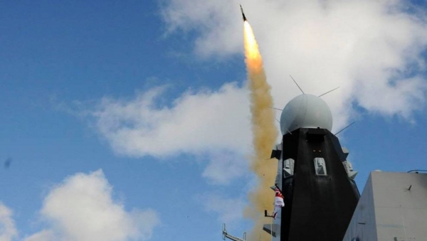 بريطانيا تعتزم تحديث نظام الدفاع الصاروخي للبحرية في البحر الأحمر