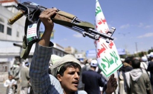 الحكومة: طرد الحوثيين لموظفي الأمم المتحدة من حاملي الجنسيتين الأمريكية والبريطانية انتهاك صارخ للقوانين