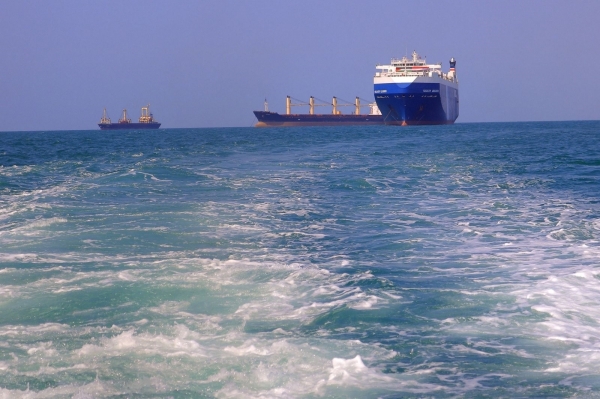 استمرار أزمة الشحن في البحر الأحمر يؤجّج المطالب بحل سريع